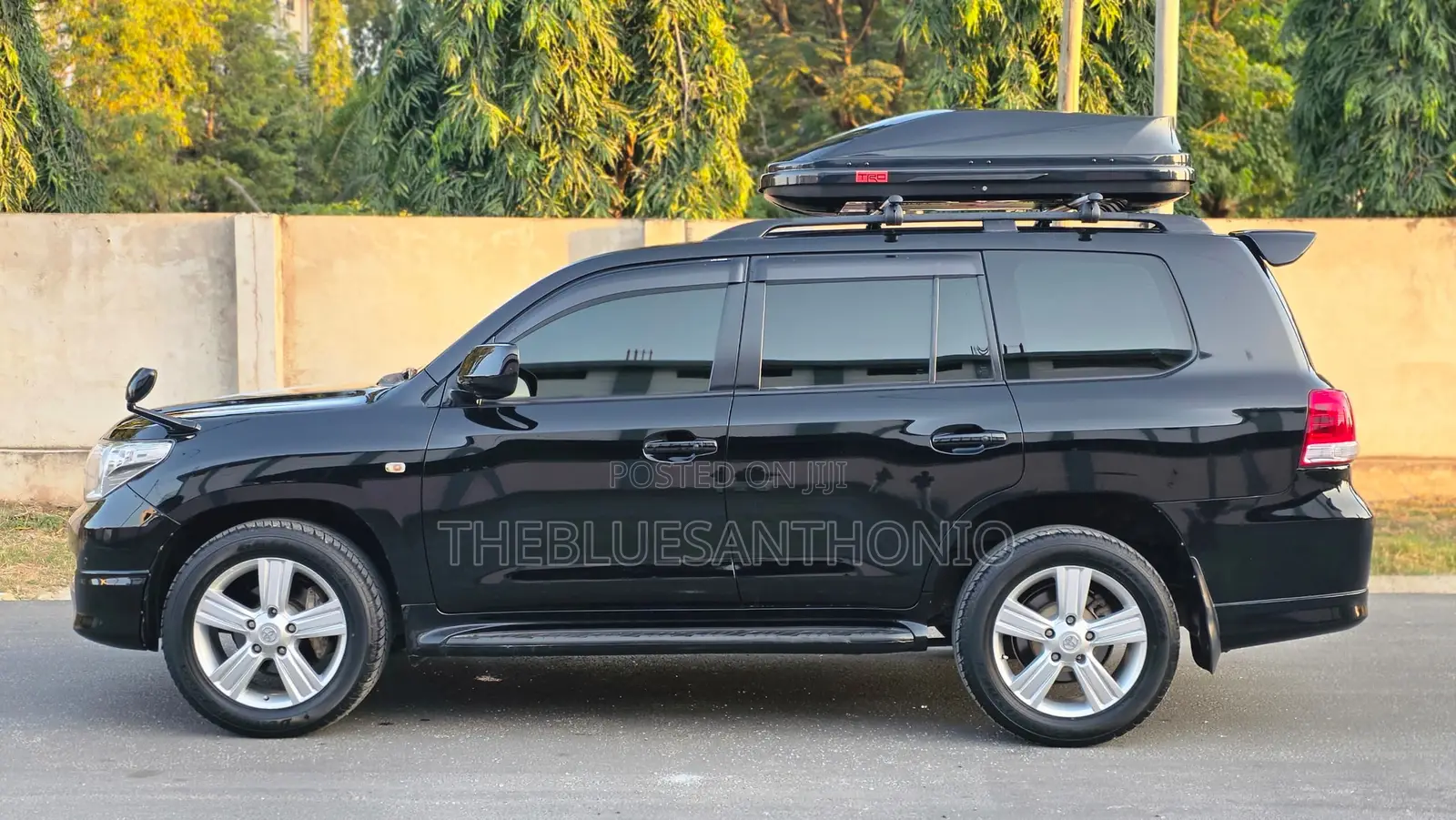 Toyota Land Cruiser 2009 Black