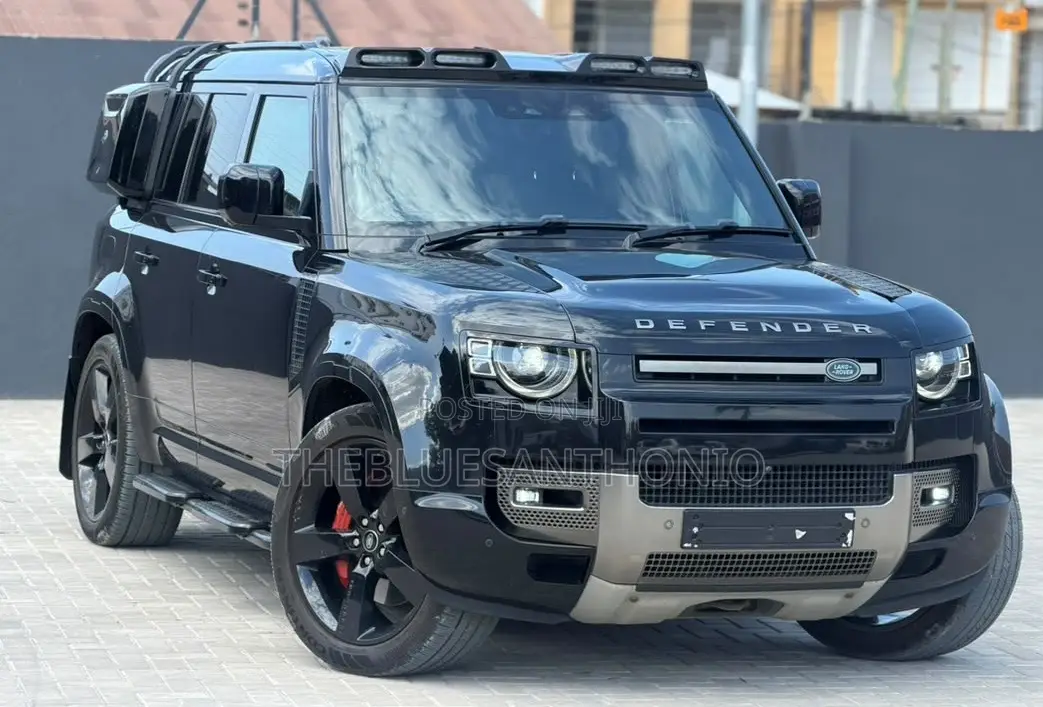 Land Rover Defender 2022 Black