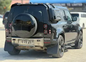 Land Rover Defender 2022 Black