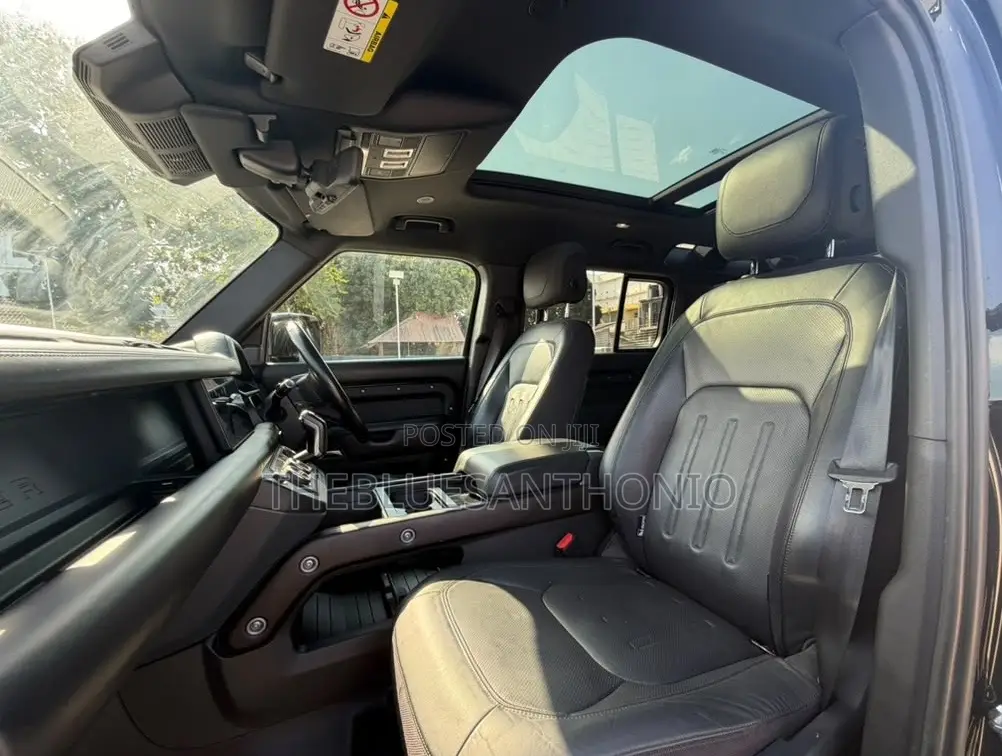Land Rover Defender 2022 Black