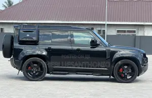 Land Rover Defender 2022 Black