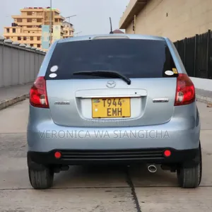 Mazda Verisa 2006 Silver