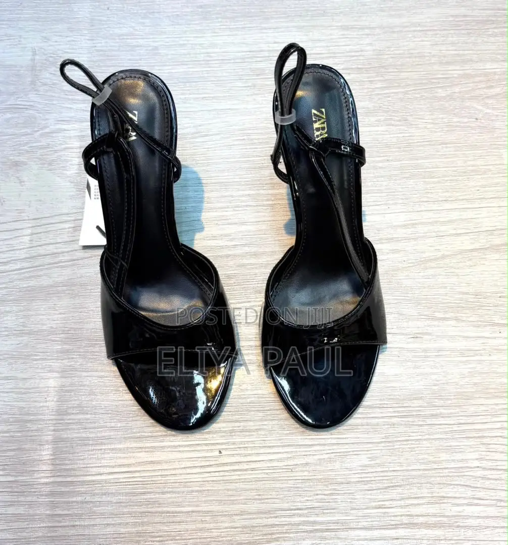 Zara Beige and Black Heel