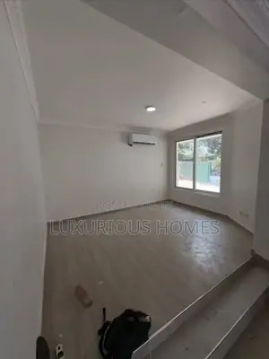5bdrm House in Oyster Bay for rent