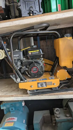 Petrol Plate Compactor