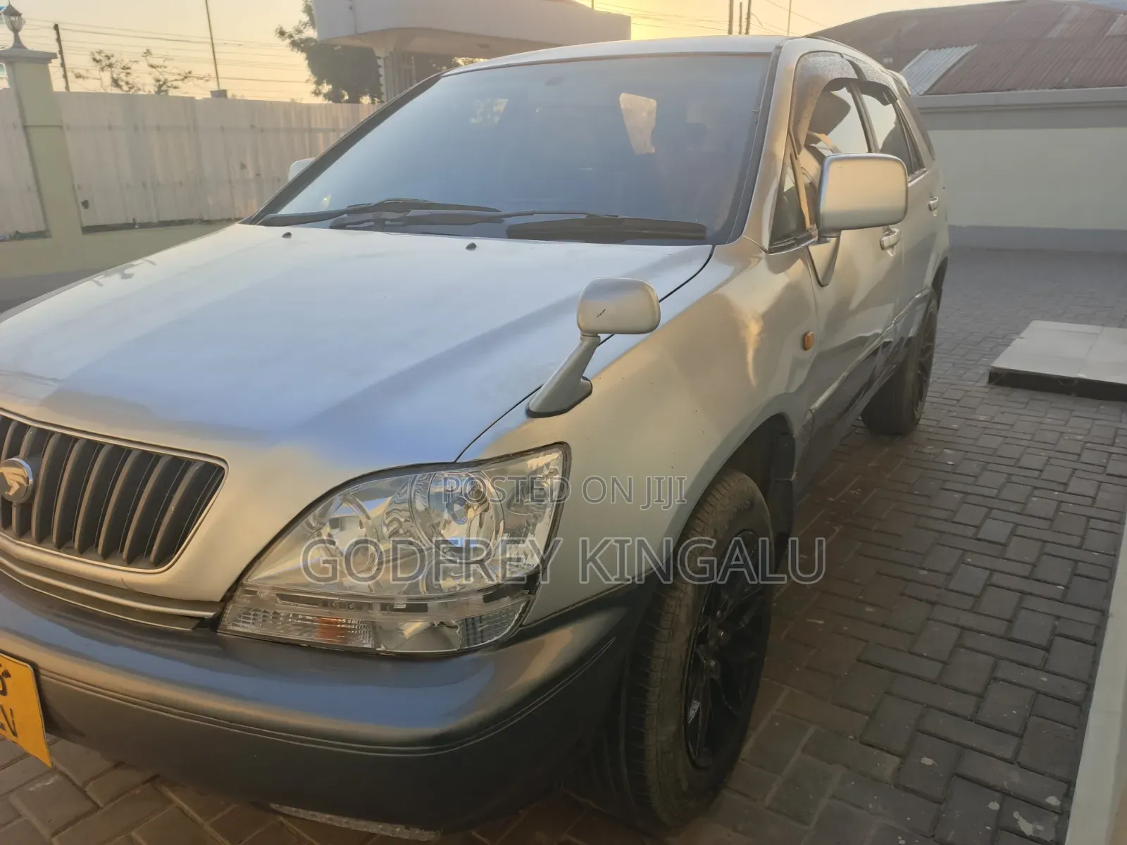 Toyota Harrier 2001 Silver