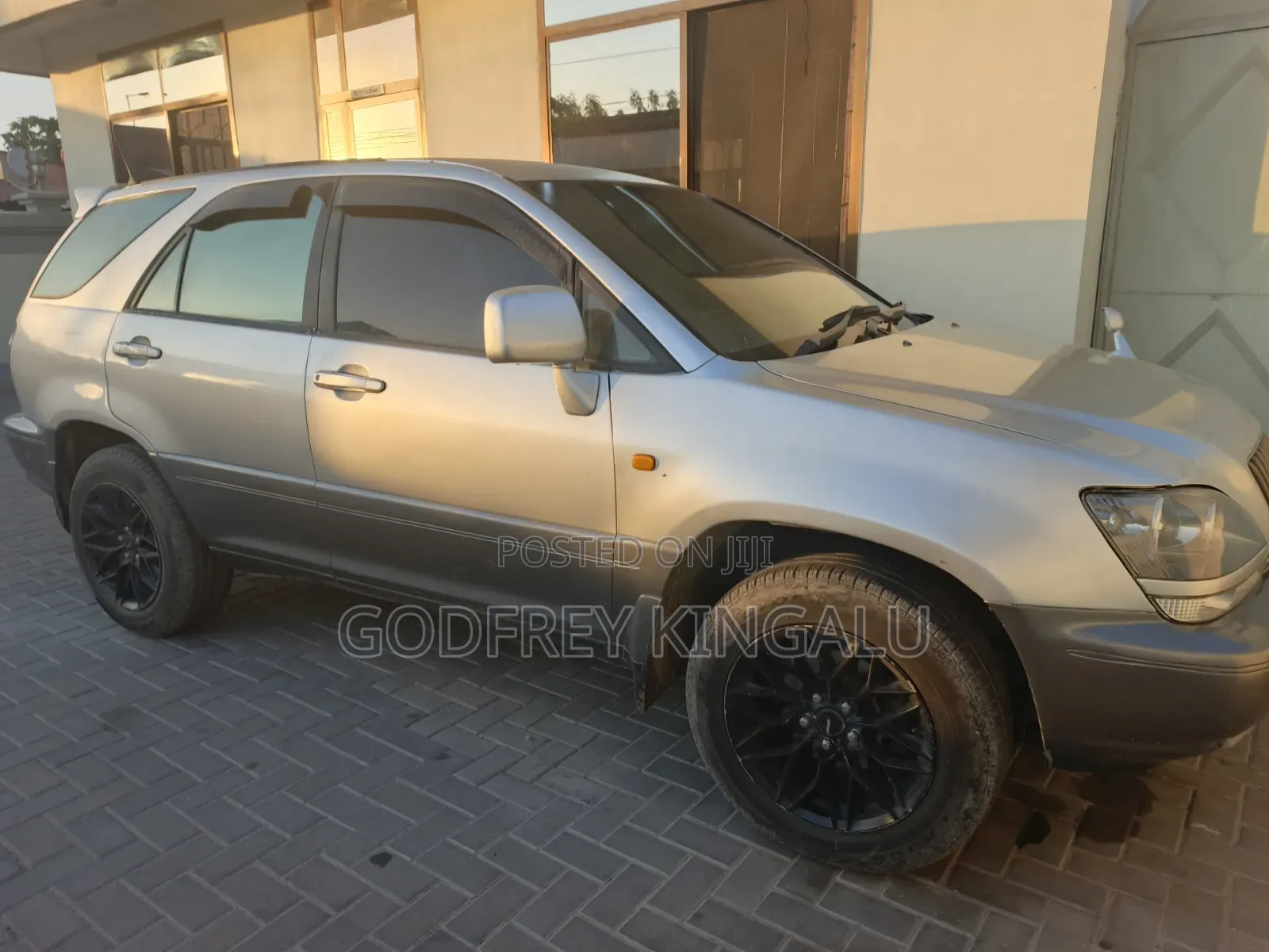 Toyota Harrier 2001 Silver