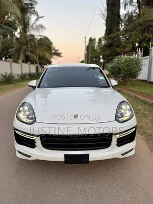 Porsche Cayenne 2017 White
