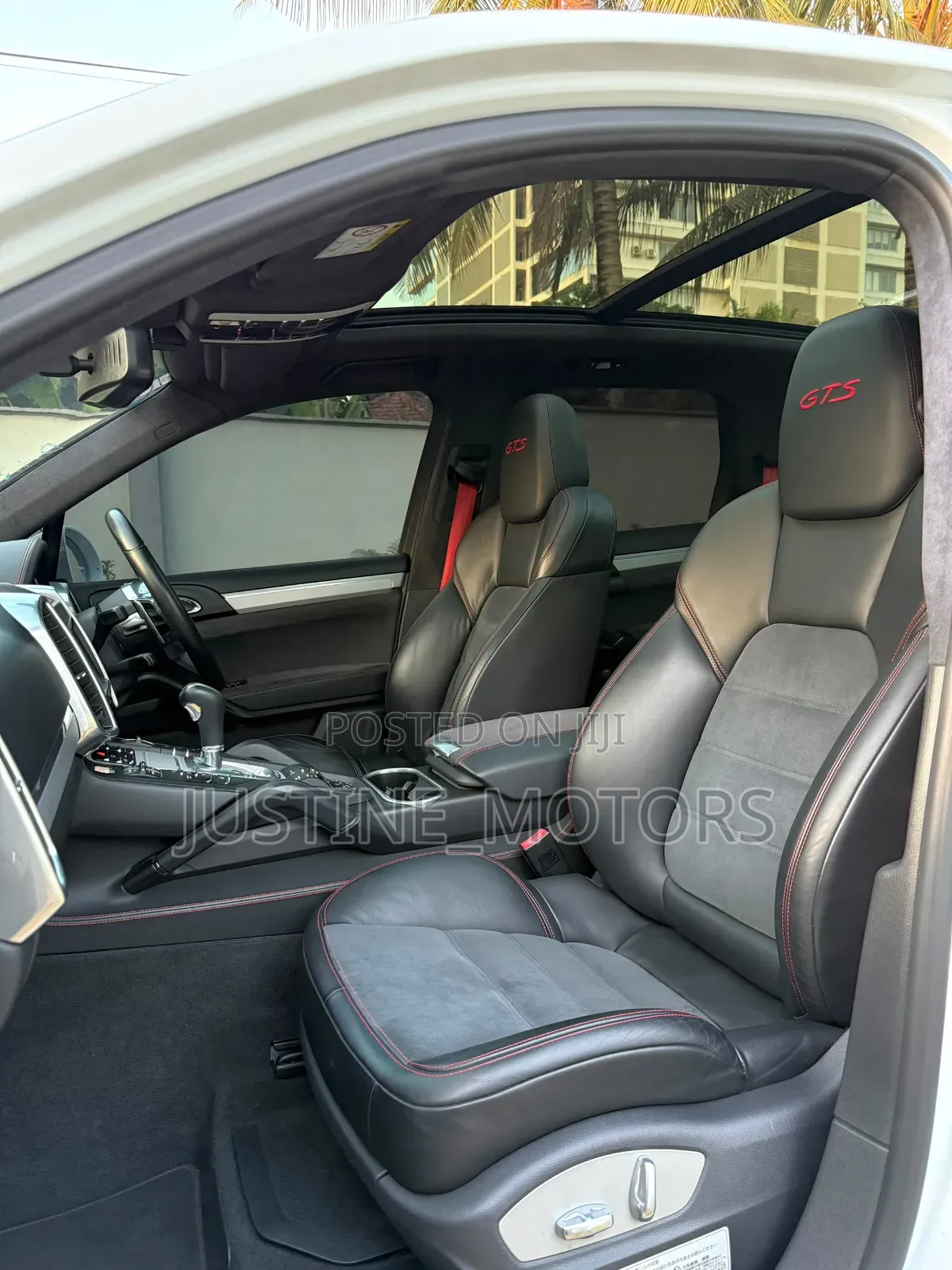 Porsche Cayenne 2017 White