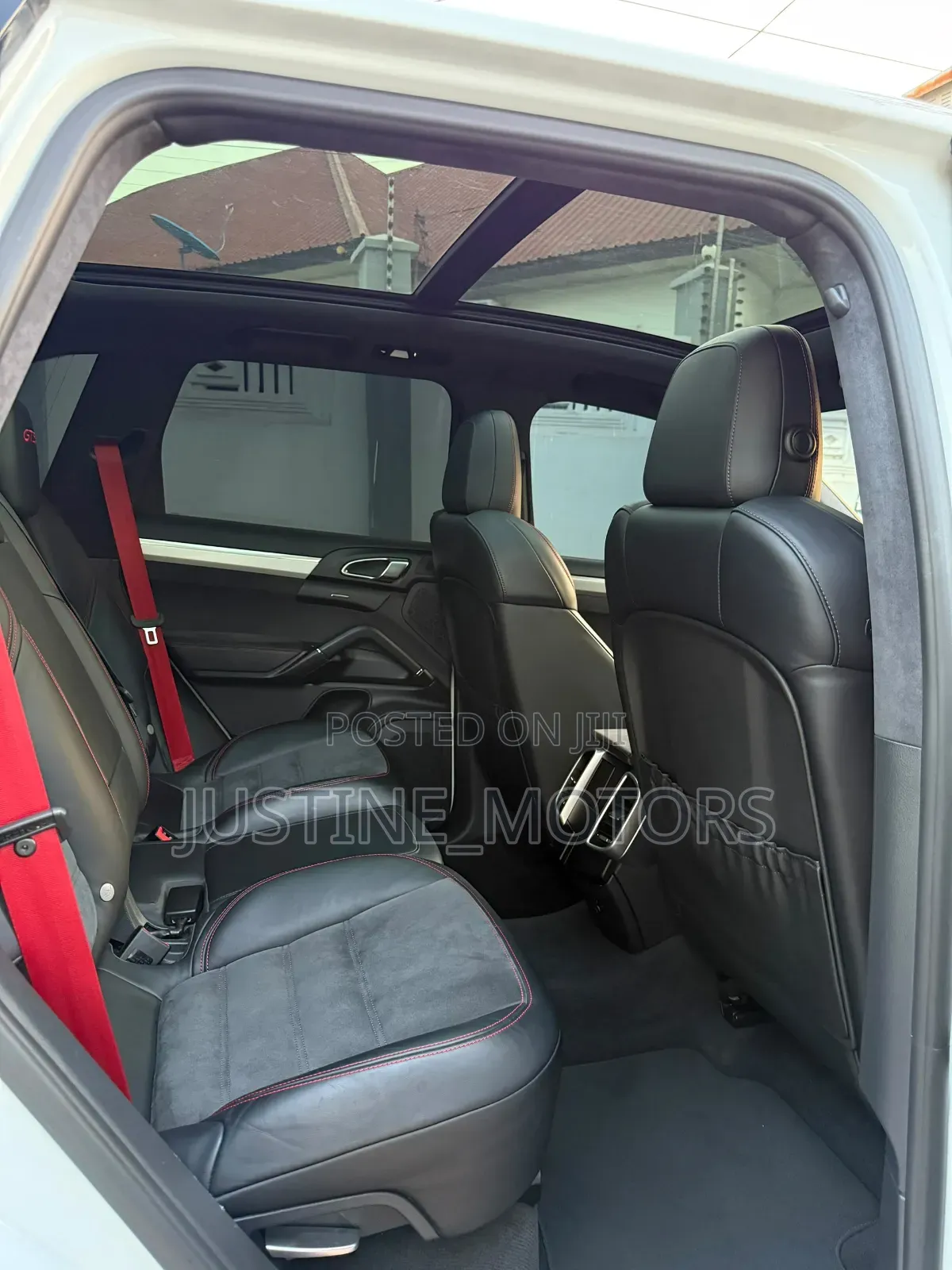 Porsche Cayenne 2017 White