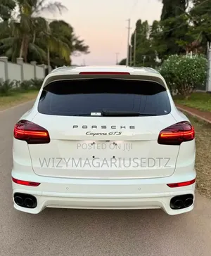 Porsche Cayenne 2016 White