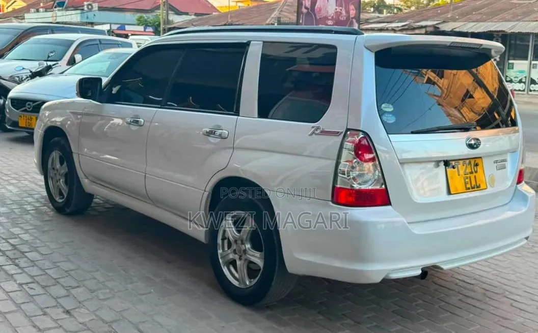 Subaru Forester 2005 White