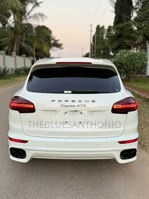 Porsche Cayenne 2017 White