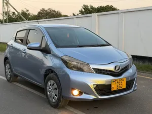 Toyota Vitz 2011 Blue