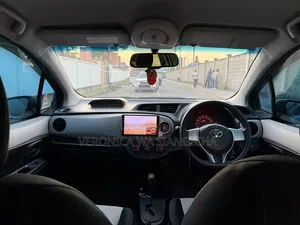 Toyota Vitz 2011 Blue