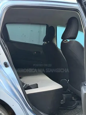 Toyota Vitz 2011 Blue