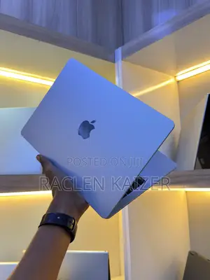 New Laptop Apple MacBook Air 2025 M4 16GB Apple M4 SSD 256GB
