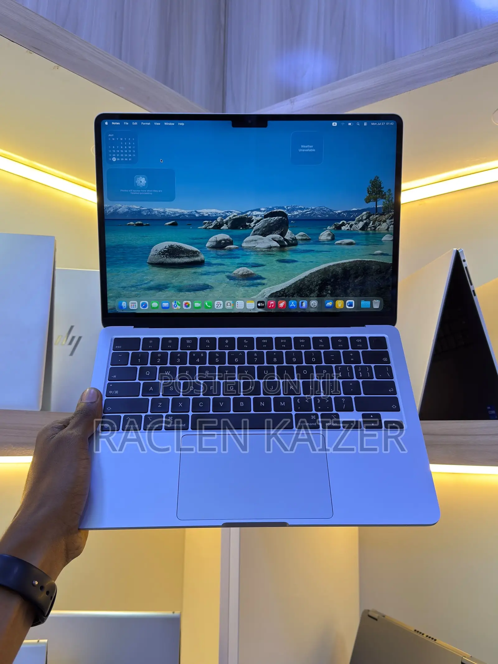 New Laptop Apple MacBook Air 2025 M4 16GB Apple M4 SSD 256GB