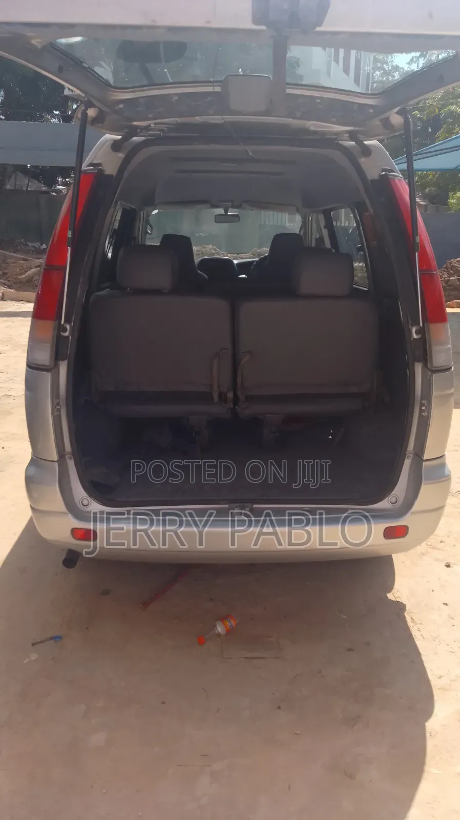 Toyota Noah 2005 Silver