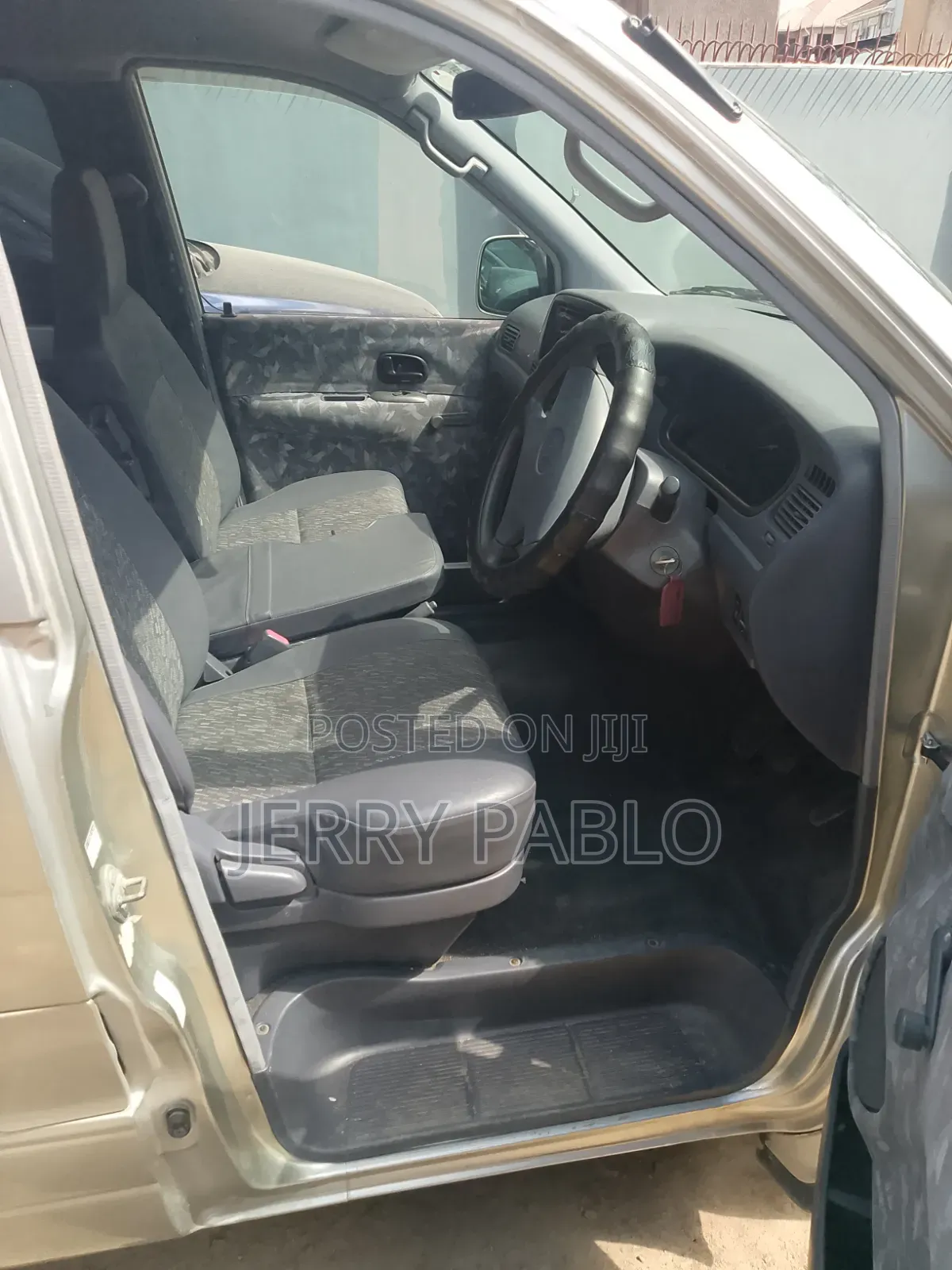 Toyota Noah 2005 Silver