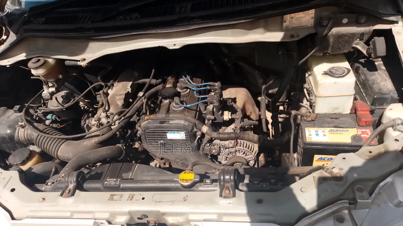 Toyota Noah 2005 Silver