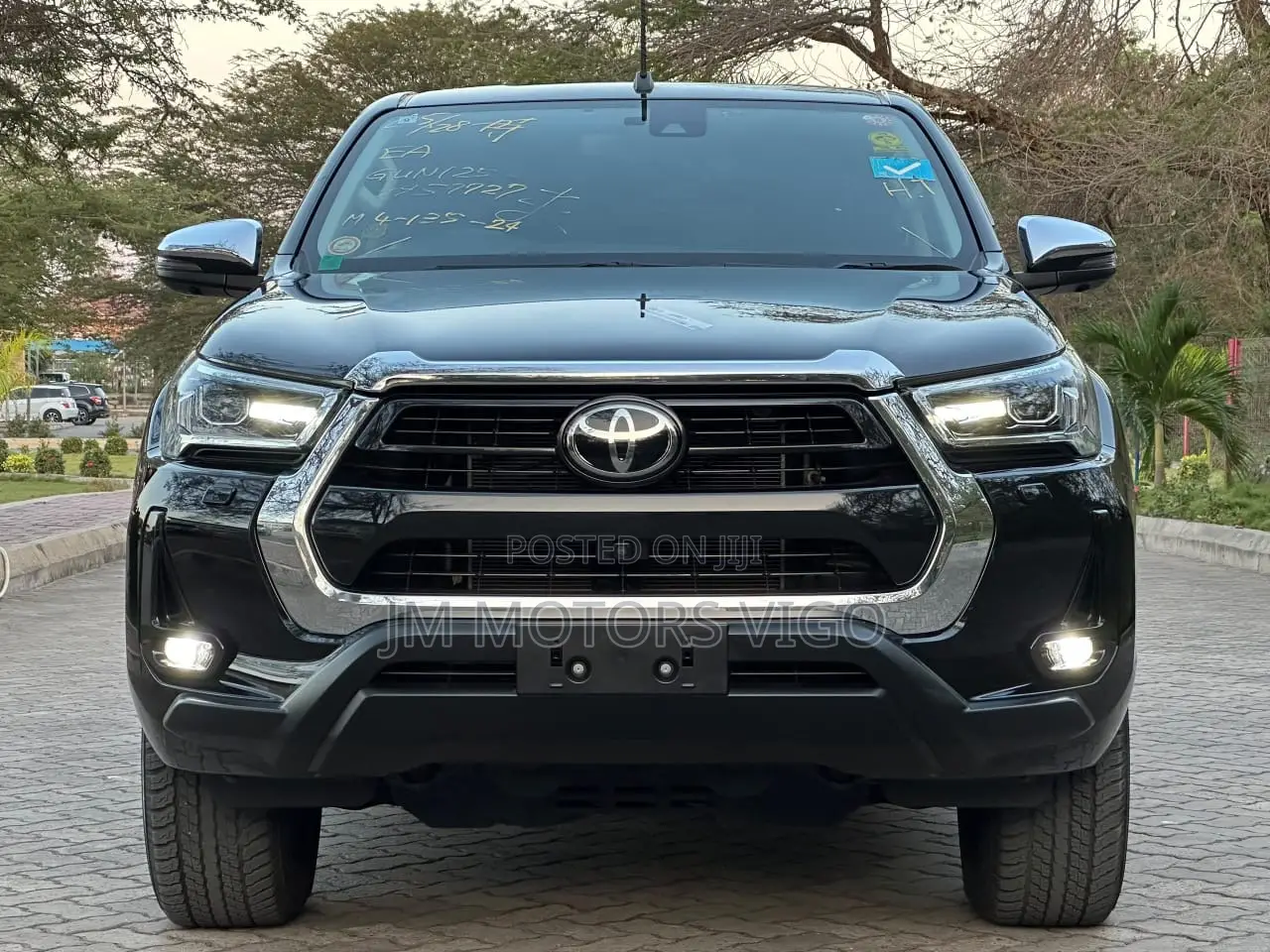 Toyota Hilux 2024 Black