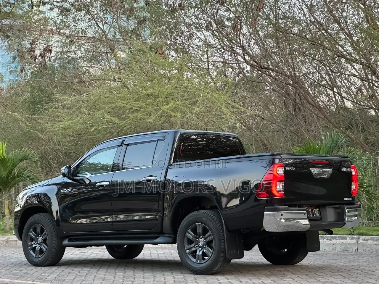Toyota Hilux 2024 Black