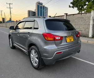 Mitsubishi RVR 2010 Silver