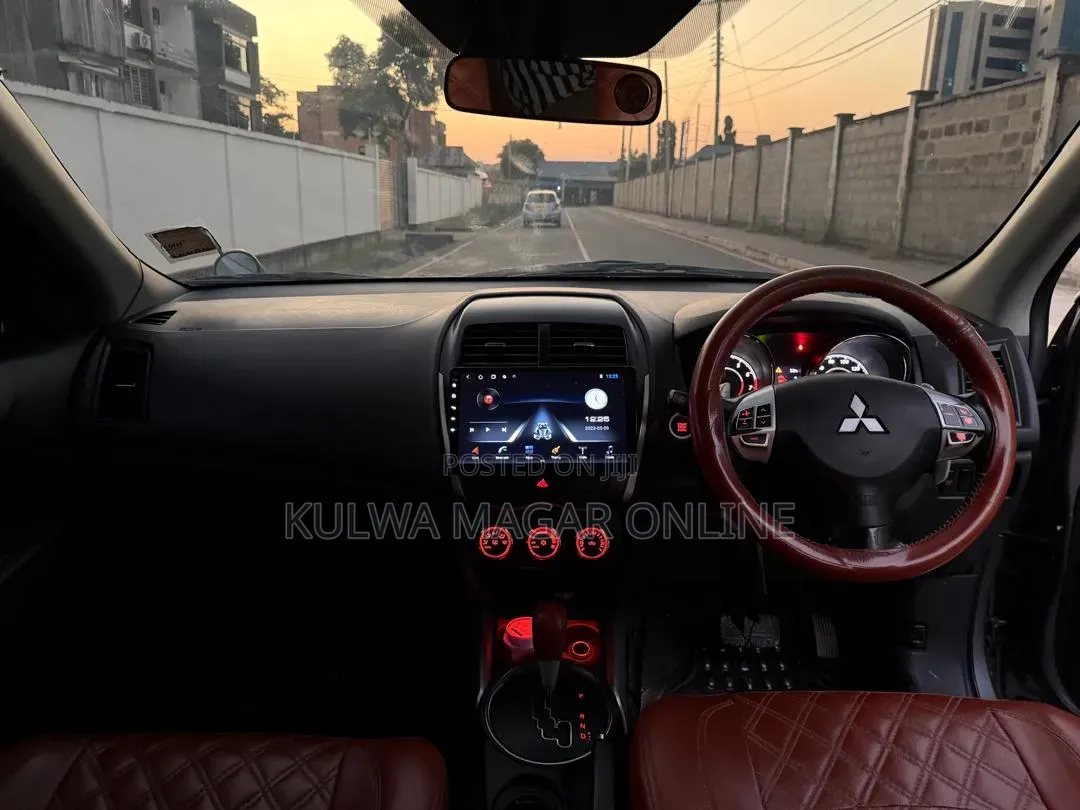 Mitsubishi RVR 2010 Silver