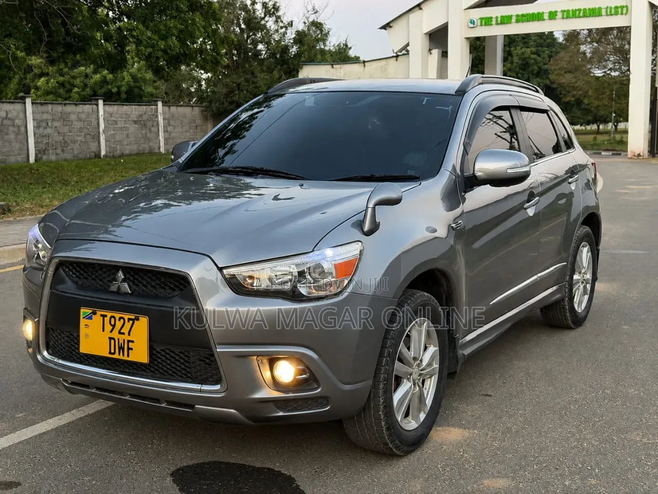 Mitsubishi RVR 2010 Silver