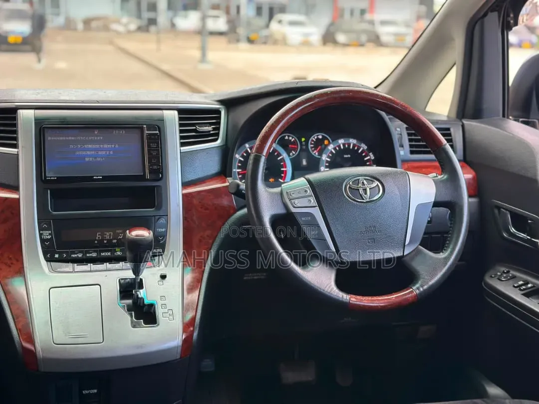Toyota Vellfire 2009 Black