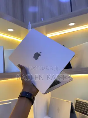 New Laptop Apple MacBook Air 2022 M2 8GB Apple M4 SSD 256GB