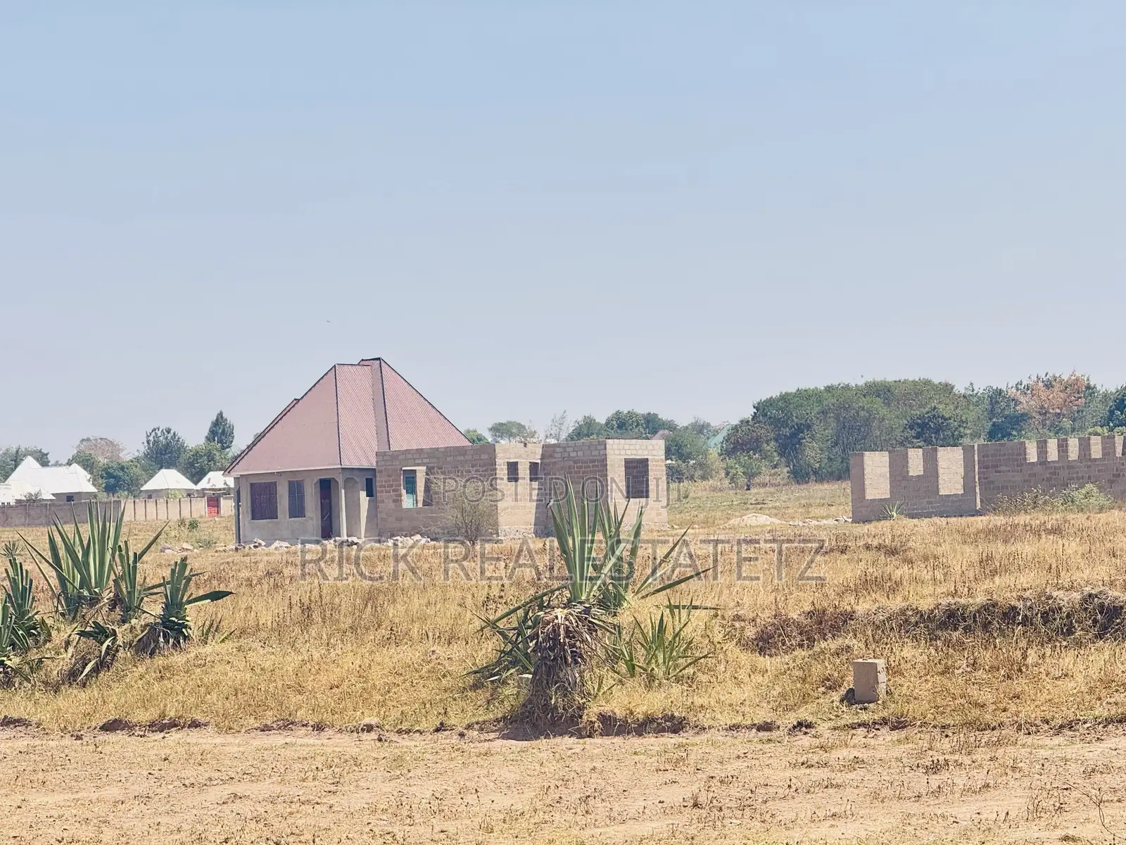 Viwanja Vya 25x20) Vizuri Vya Makazi Vinauzwa Kisesa - Kona Ya Kayenze