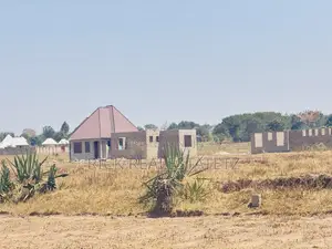Viwanja Vya 25x20) Vizuri Vya Makazi Vinauzwa Kisesa - Kona Ya Kayenze