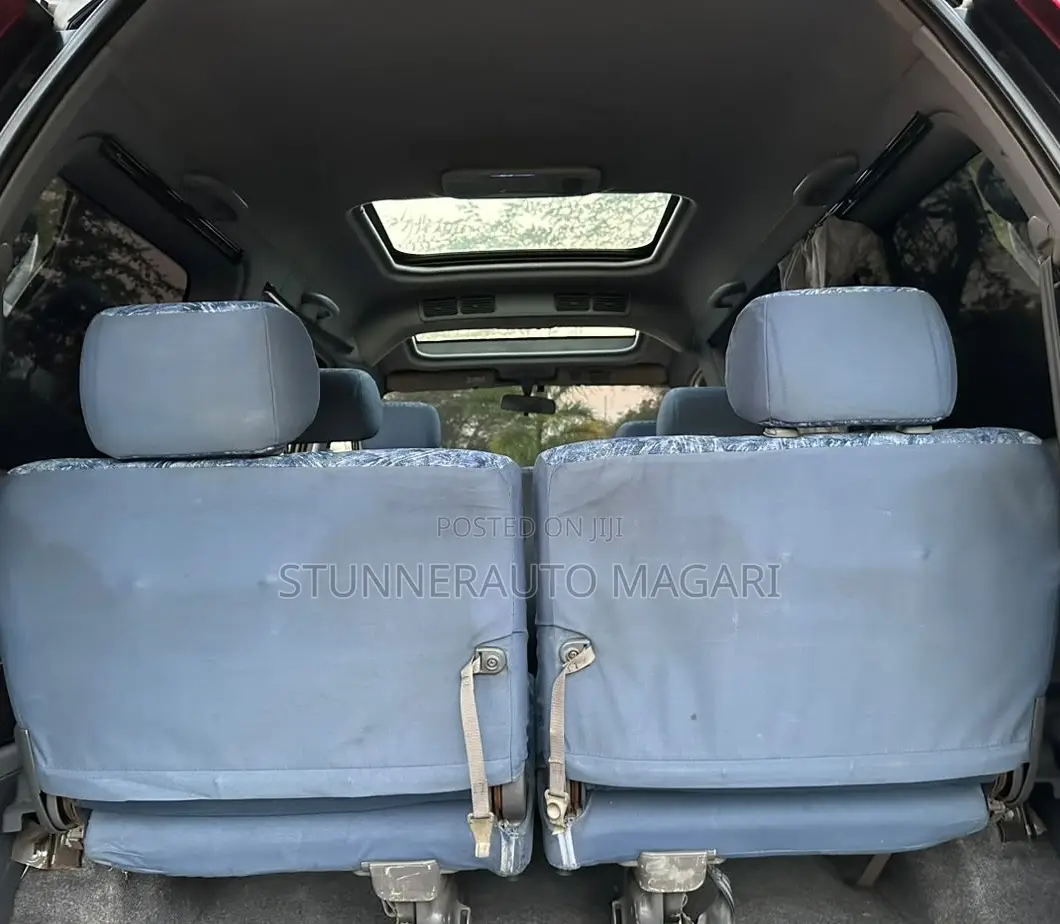 Toyota Noah 2001 White