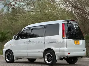 Toyota Noah 2001 White