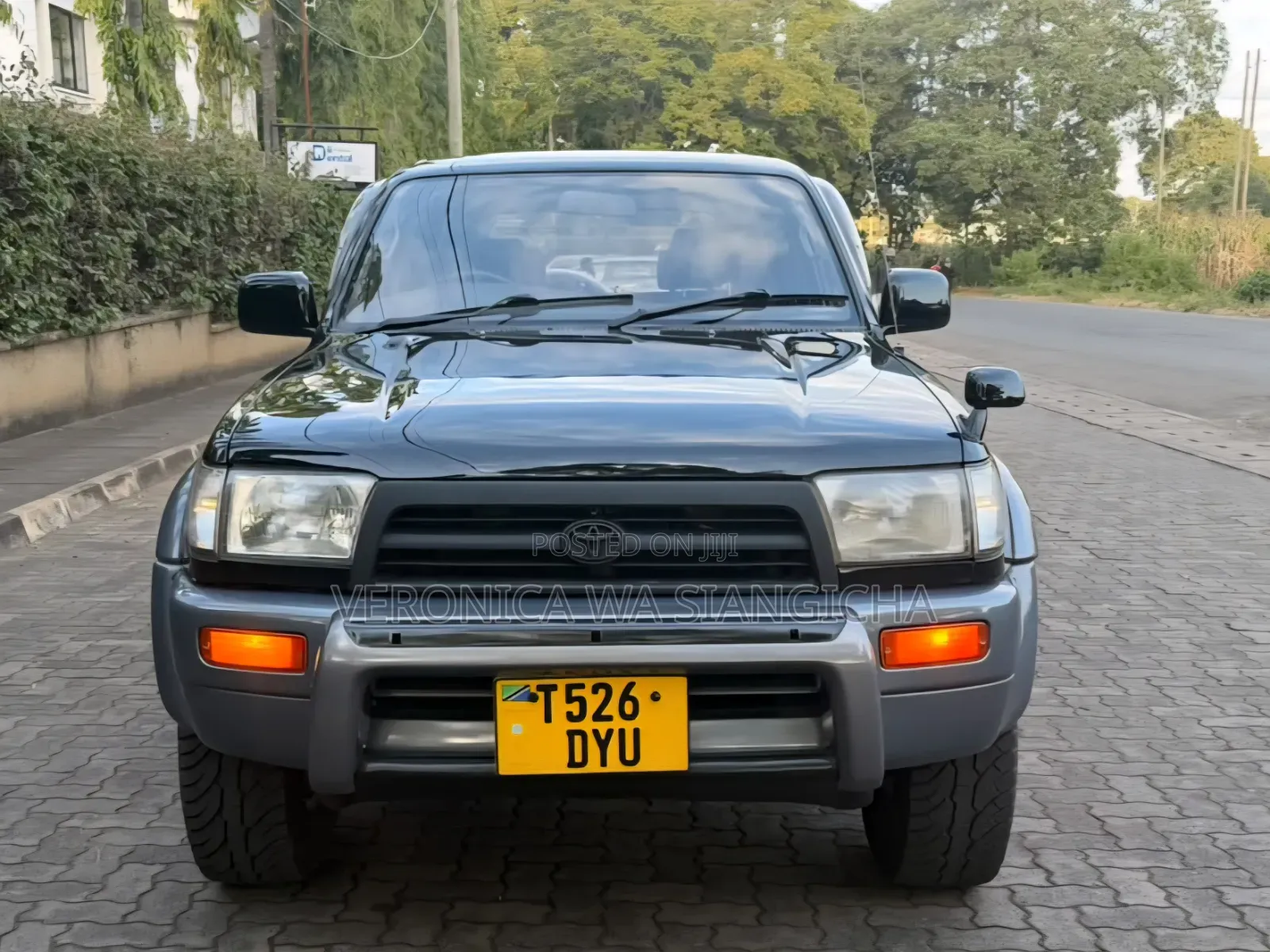 Toyota Hilux Surf 2000 Black