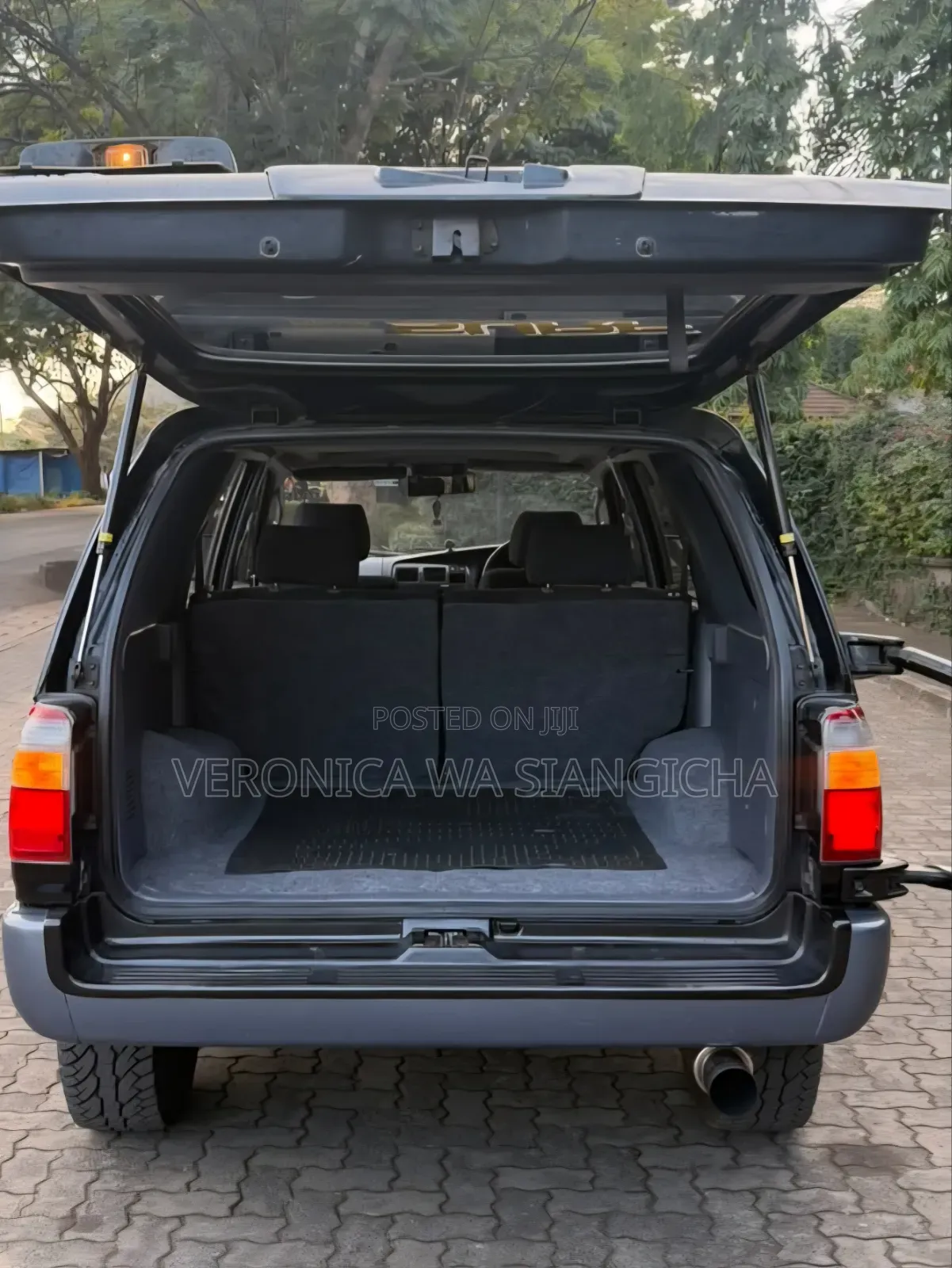 Toyota Hilux Surf 2000 Black