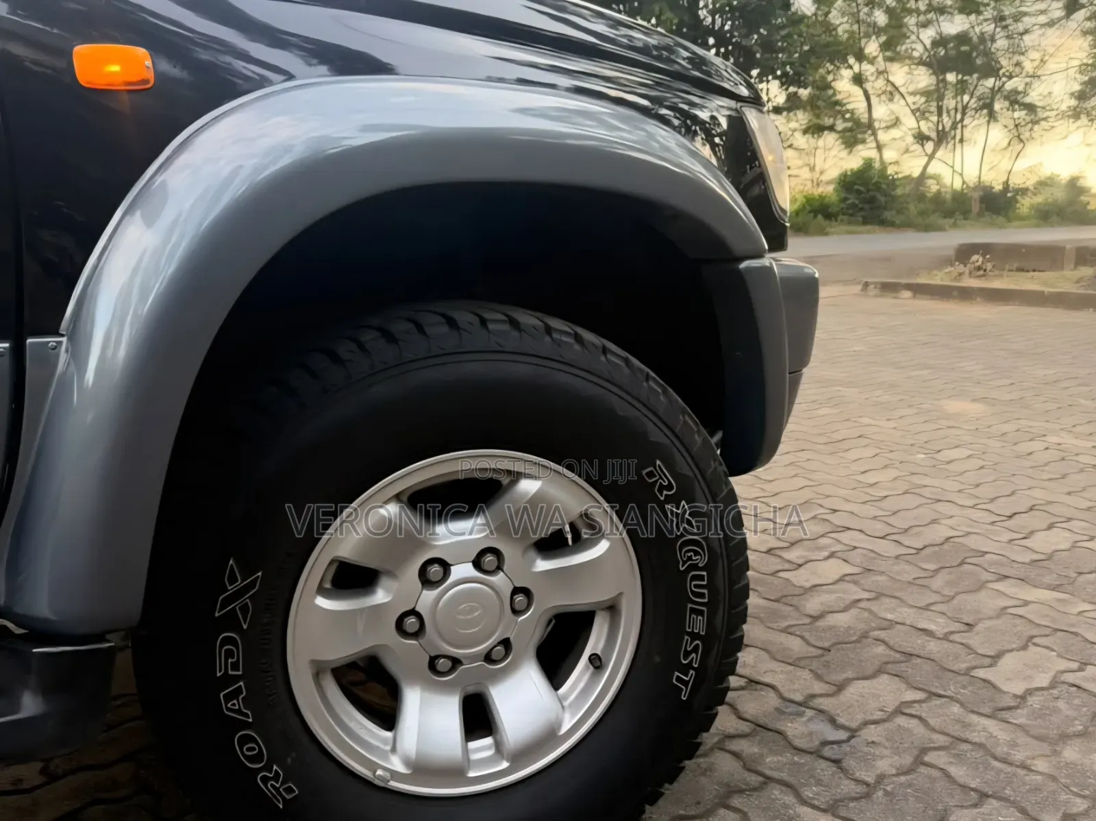 Toyota Hilux Surf 2000 Black