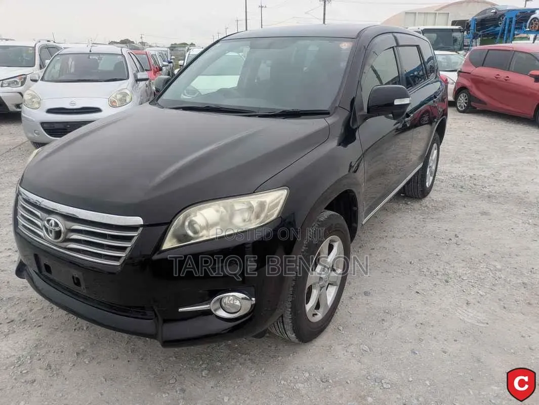Toyota Vanguard 2013 Black