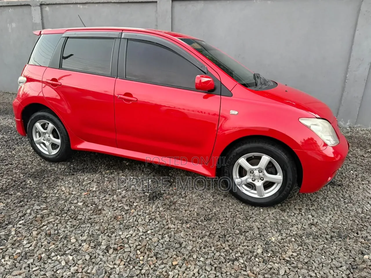 Toyota IST 2003 Red