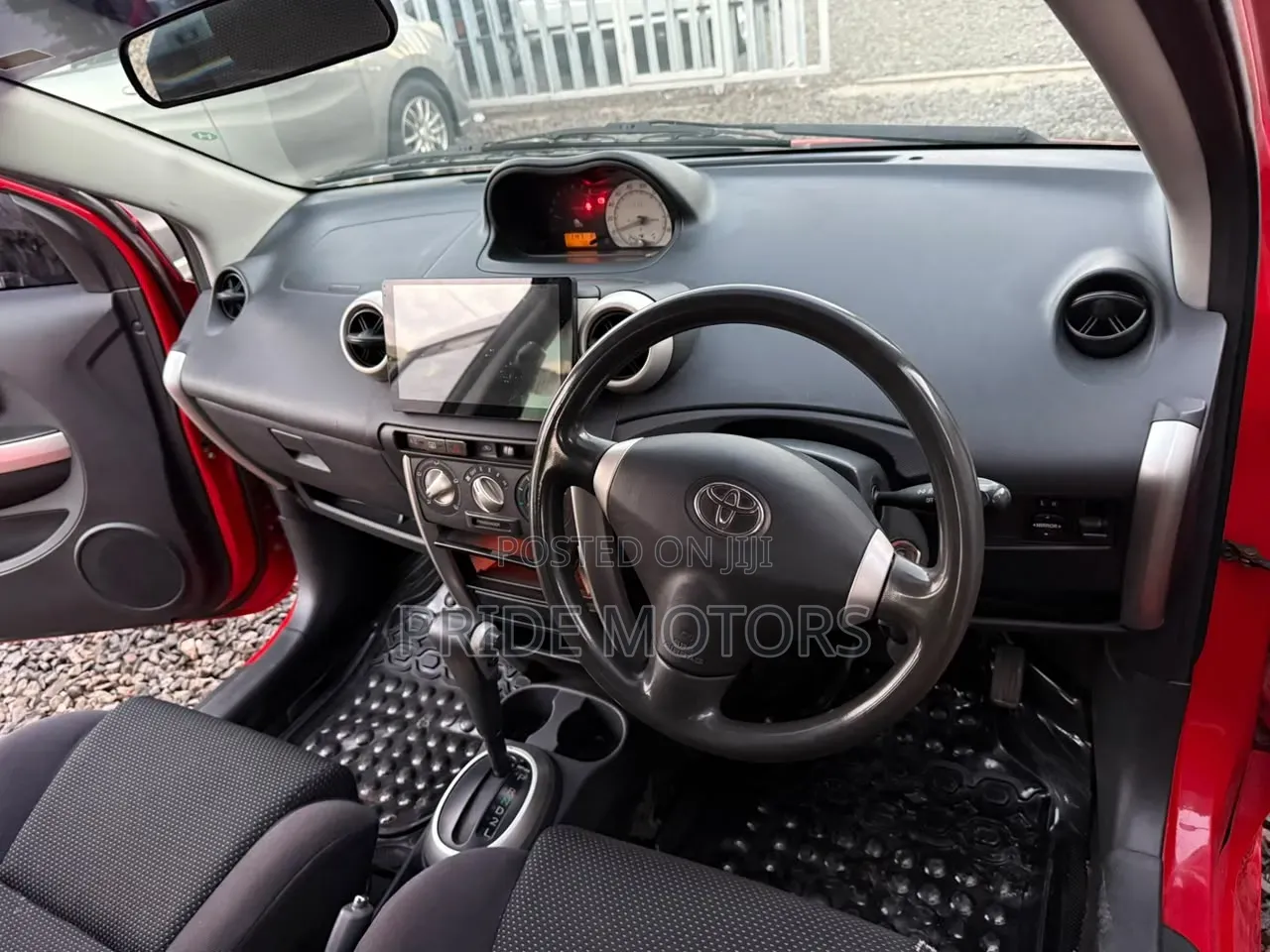 Toyota IST 2003 Red
