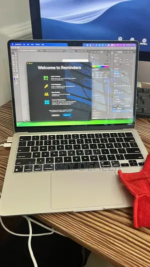 New Laptop Apple MacBook Air 2022 M2 8GB Intel Core i7 SSD 512GB
