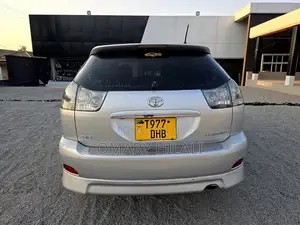 Toyota Harrier 2005 Silver