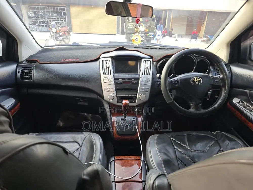Toyota Harrier 2005 Silver