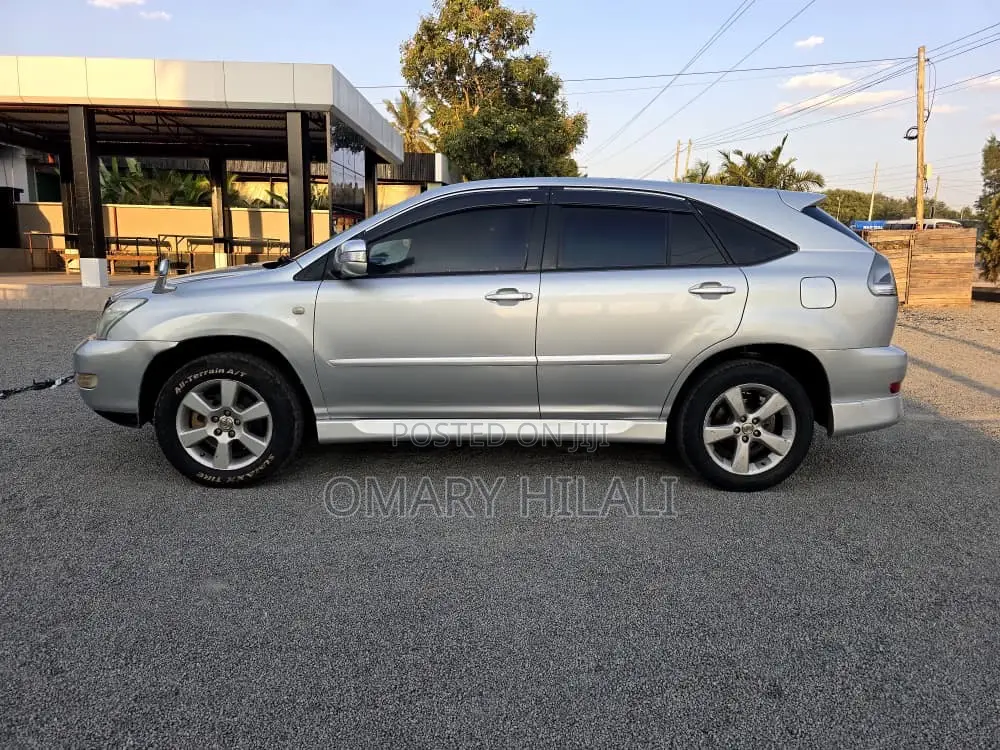 Toyota Harrier 2005 Silver