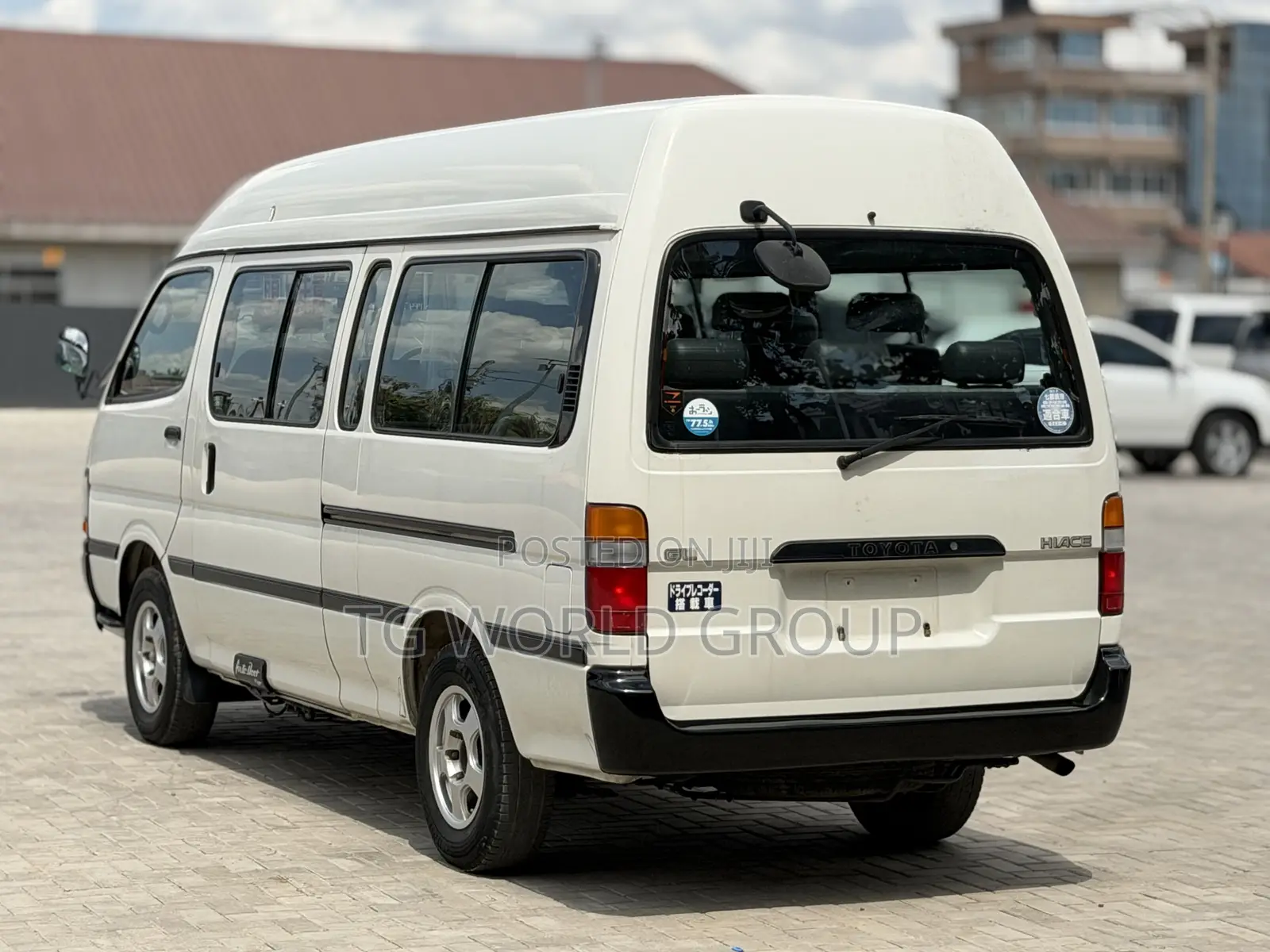 Toyota HiAce 1999 White