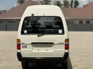 Toyota HiAce 1999 White