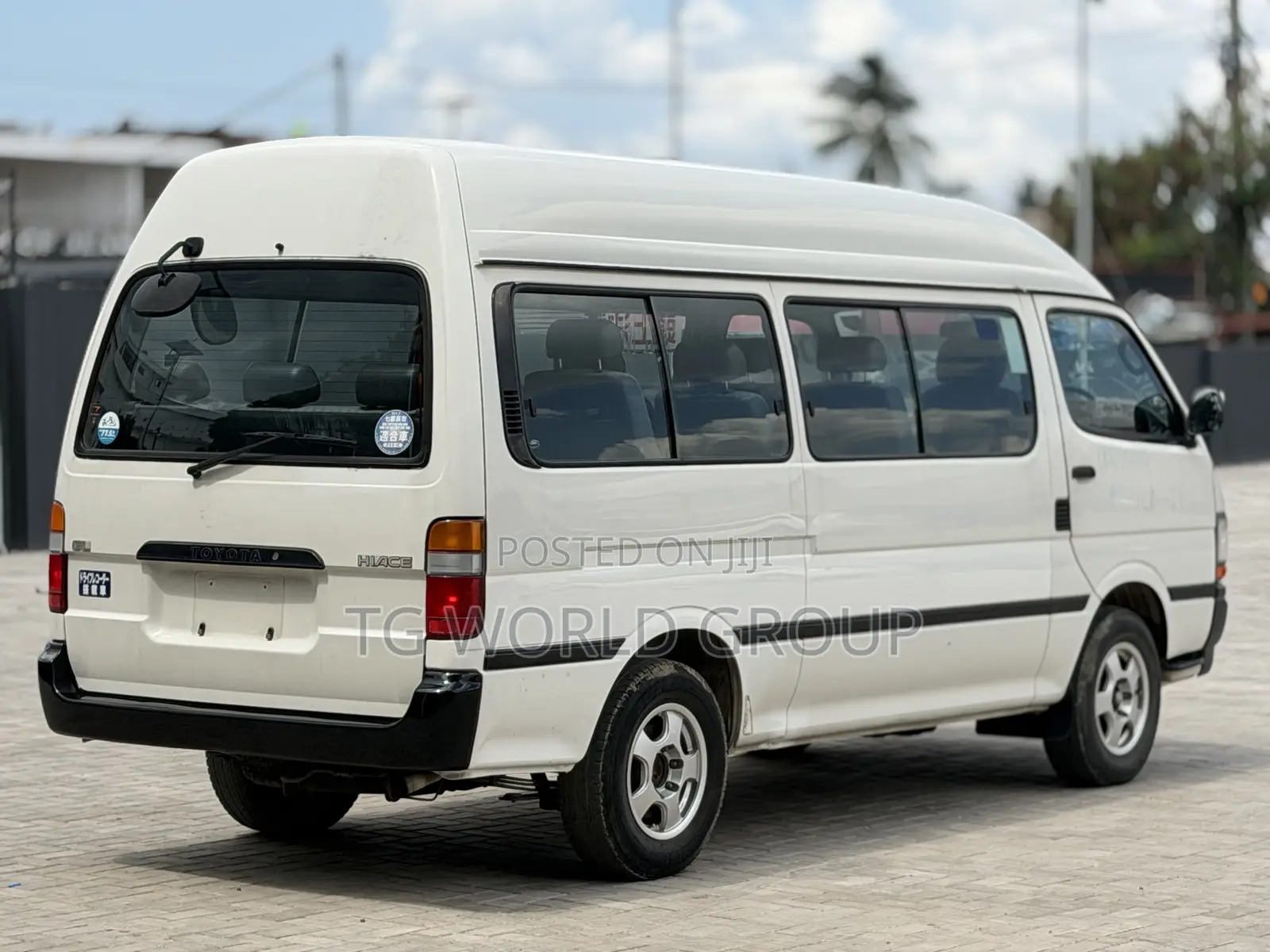 Toyota HiAce 1999 White