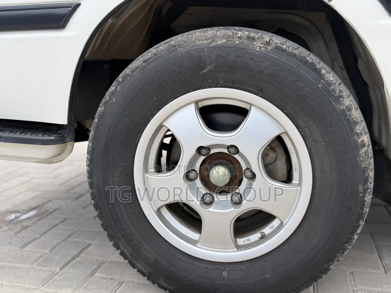 Toyota HiAce 1999 White